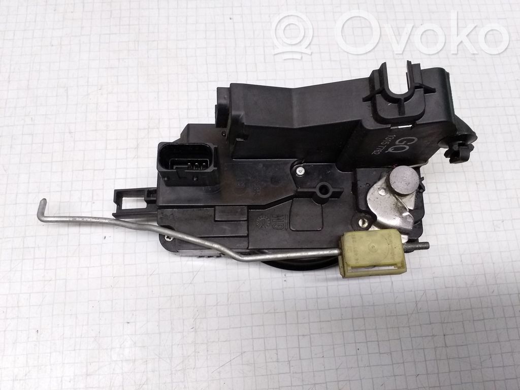 Opel Vectra C Etuoven lukko 