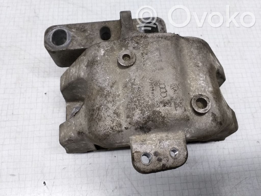 Volkswagen Golf IV Engine mount bracket 
