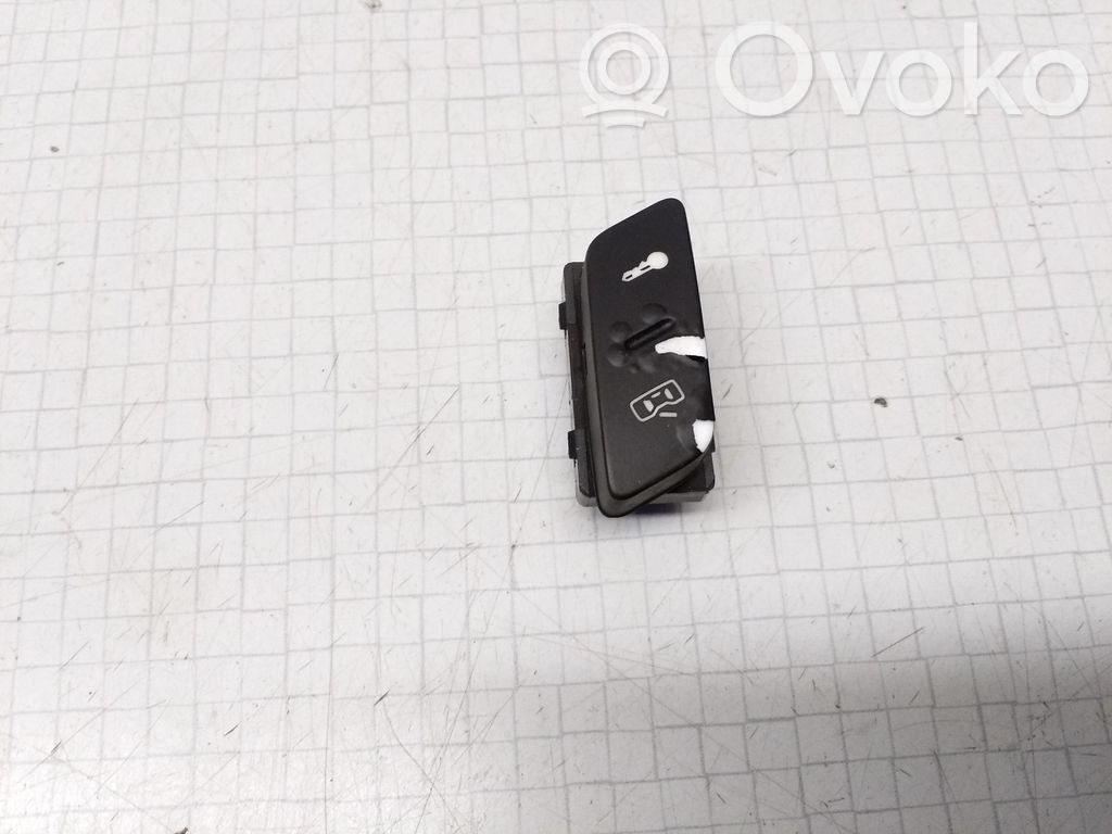 Volkswagen Golf V Central locking switch button 