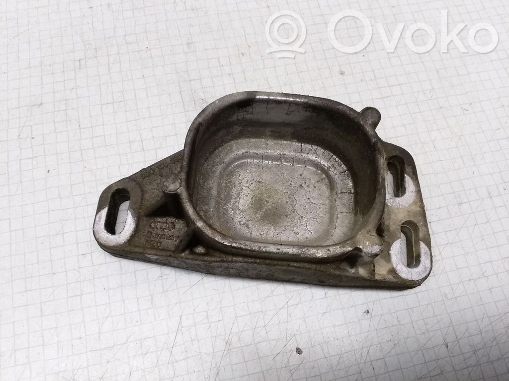 Volkswagen PASSAT B5.5 Engine mounting bracket 