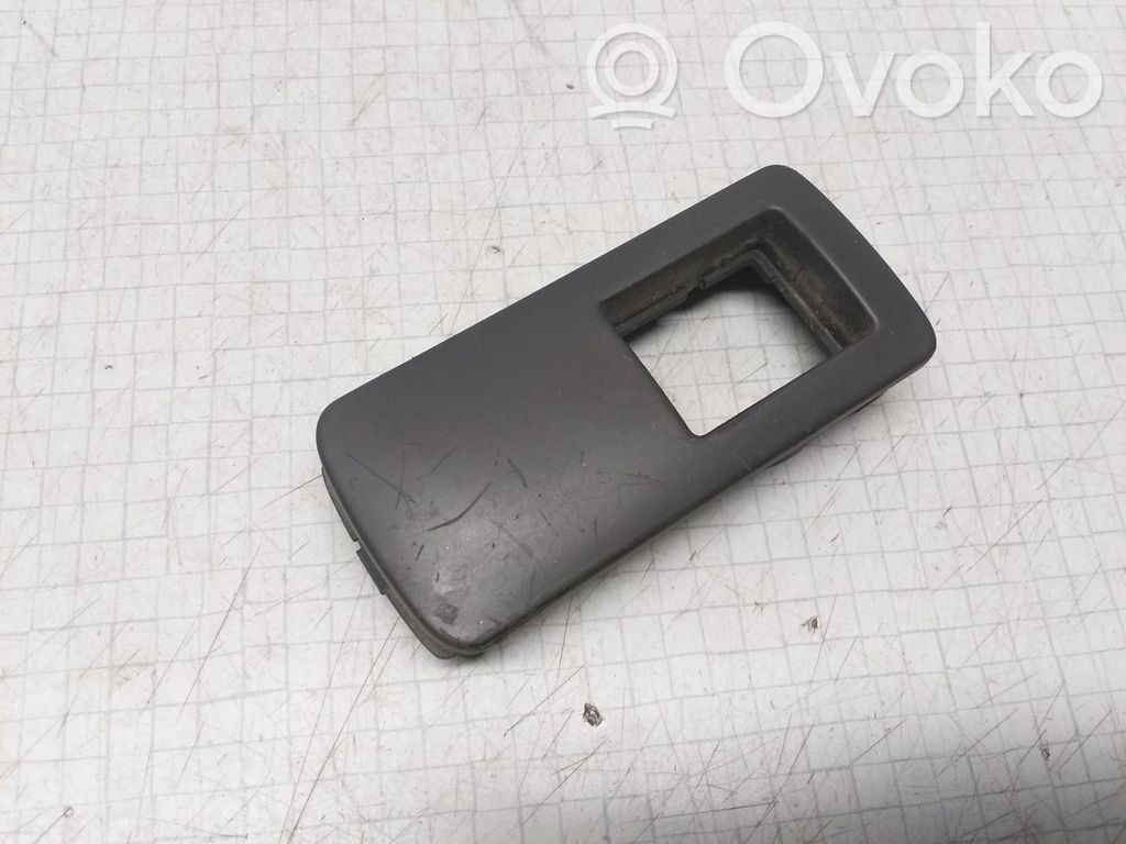 Opel Vectra C Front door window switch trim 
