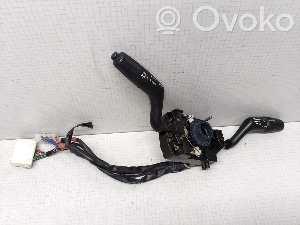 Mitsubishi Galant Commodo, commande essuie-glace/phare 