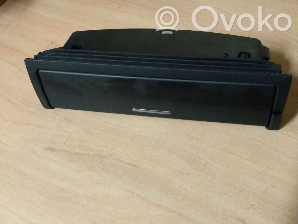 BMW 3 E46 Handschuhfach 