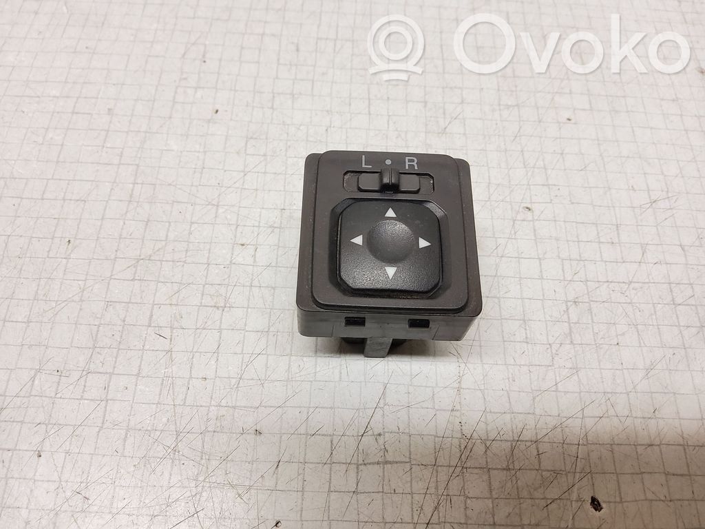 Mitsubishi Space Wagon Wing mirror switch 