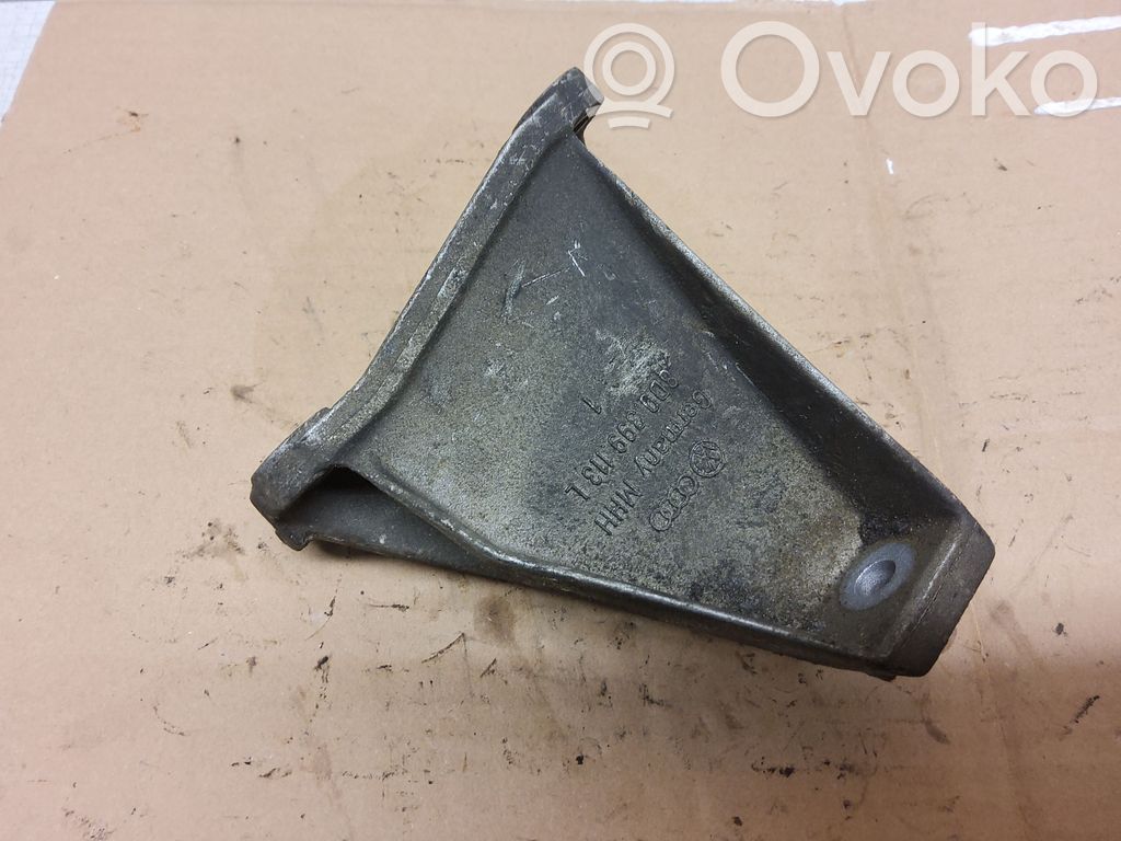 Audi A4 S4 B5 8D Gearbox mounting bracket 