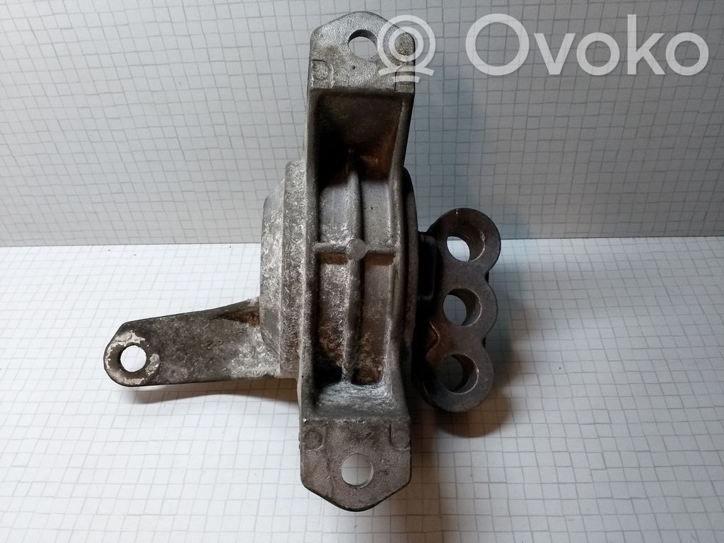Opel Zafira A Engine mount bracket 