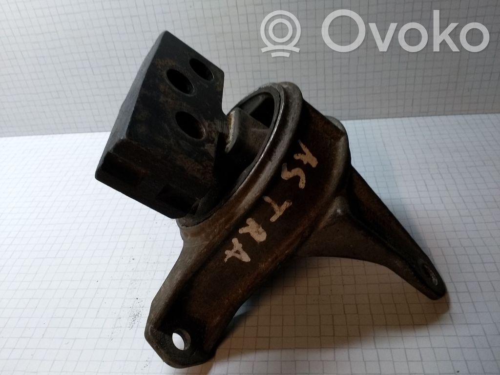 Opel Astra G Engine mount bracket 