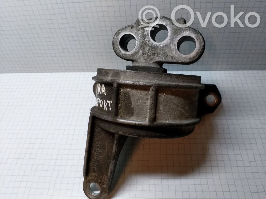 Opel Astra G Engine mount bracket 