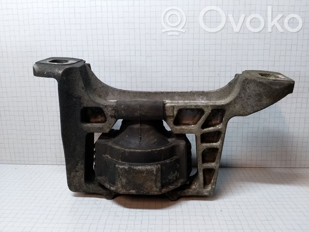 Ford Focus C-MAX Engine mount bracket 