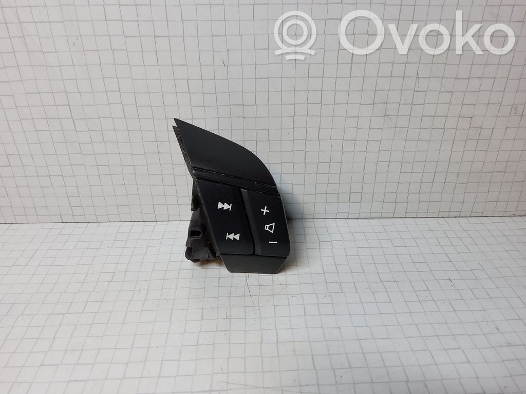 Volvo S60 Pulsanti/interruttori sul volante 