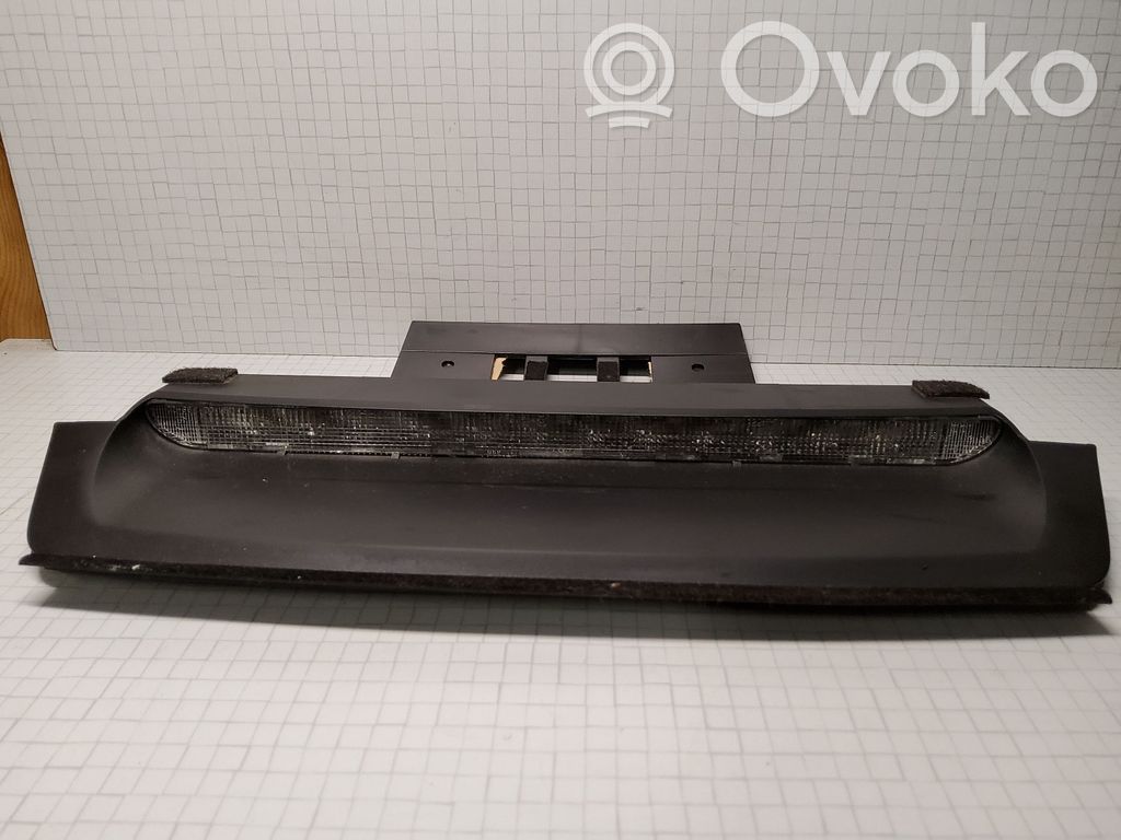 Volvo S60 Third/center stoplight 