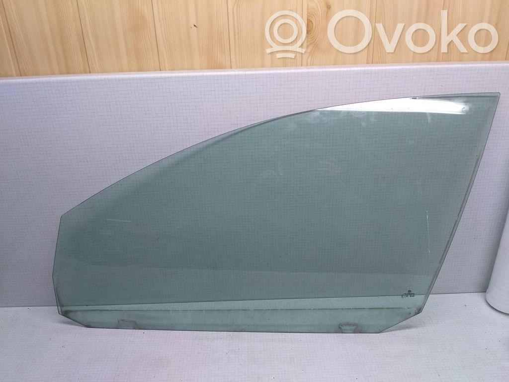 Volkswagen Golf V Priekšējā loga stikls 