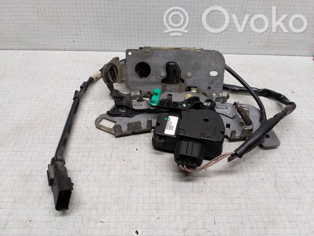Chrysler Voyager Zamek drzwi bocznych / przesuwnych 