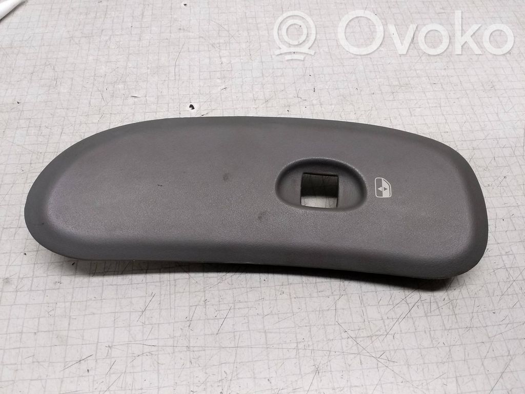 Chrysler Voyager Front door window switch trim 