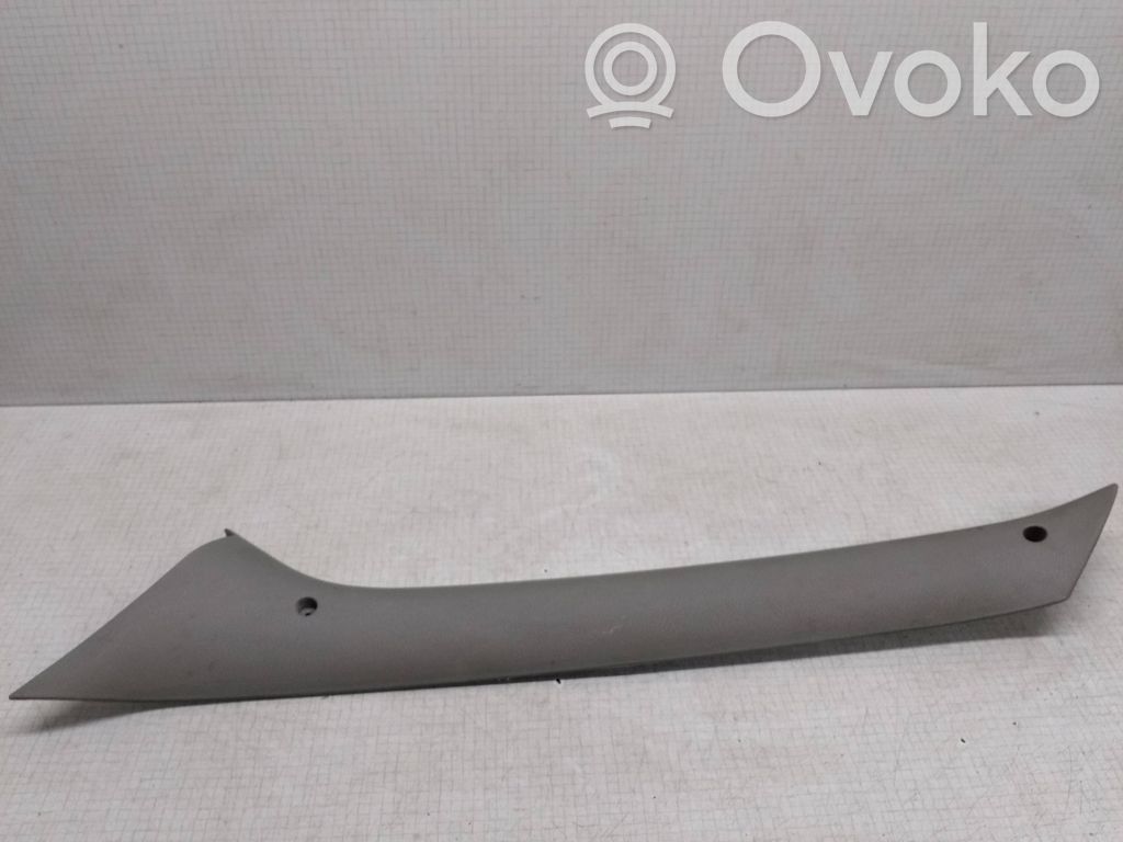 Osłona słupka szyby przedniej / A   7700351770,25876,05548