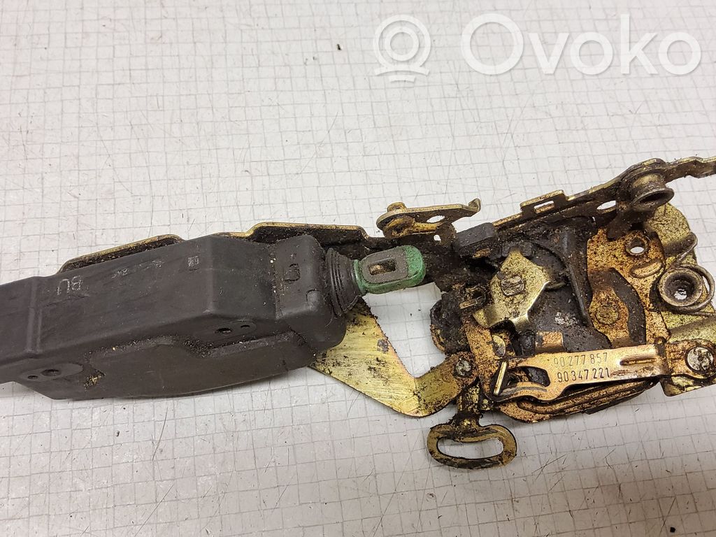 Opel Omega A Front door lock 