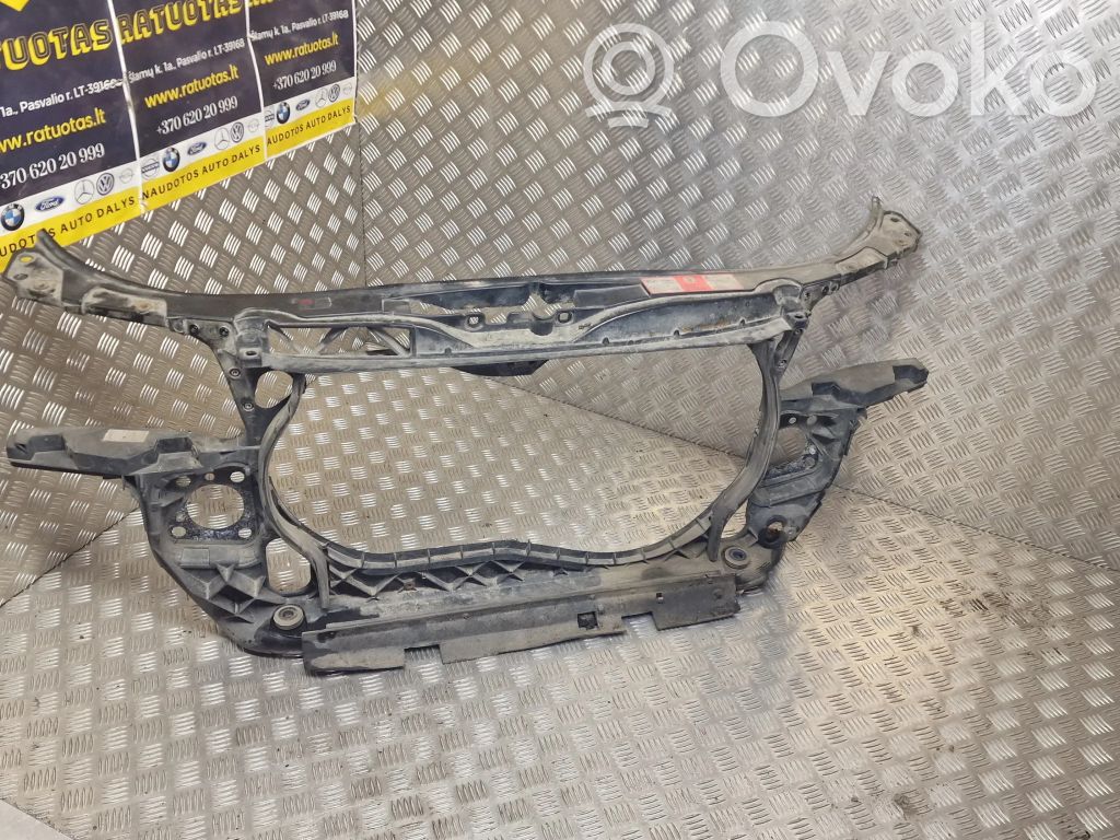 Audi A4 S4 B6 8E 8H Radiatoru panelis 