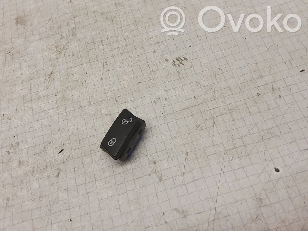 Volkswagen Caddy Central locking switch button 