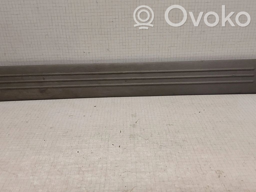 Chrysler Voyager Front sill trim cover 