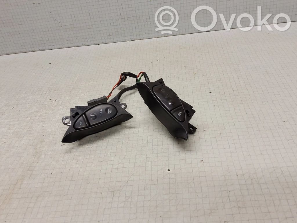 Saab 9-5 Steering wheel buttons/switches 
