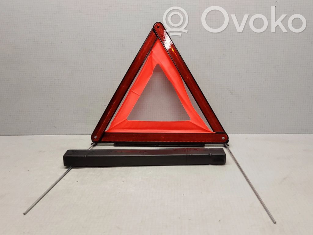 Skoda Octavia Mk2 (1Z) Emergency warning sign 