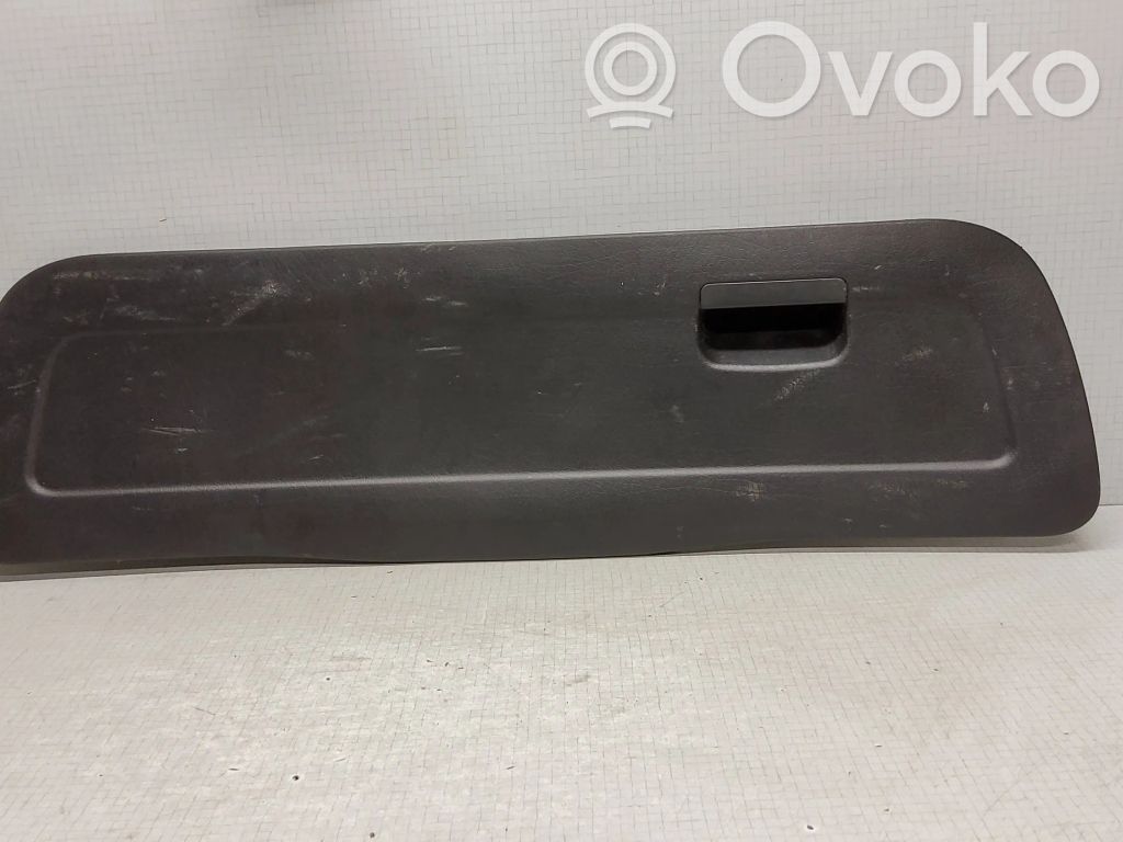Volkswagen Golf III Panel embellecedor lado inferior del maletero/compartimento de carga 