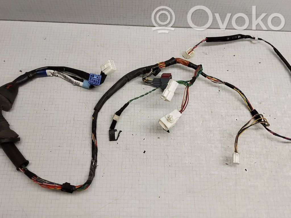Toyota Corolla E120 E130 Front door wiring loom 