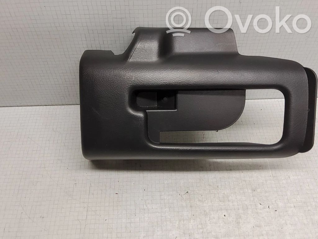 Toyota Corolla E120 E130 Kita salono detalė 