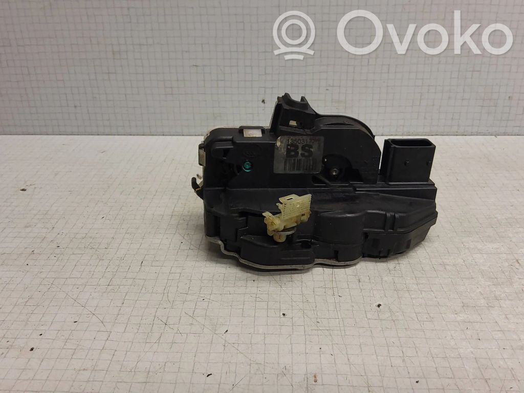 Opel Insignia A Zamek drzwi tylnych 