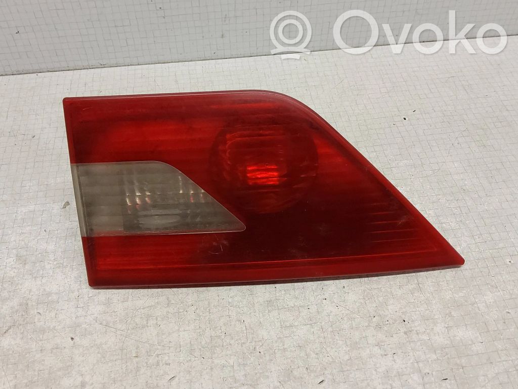 BMW X3 E83 Takaluukun takavalot 