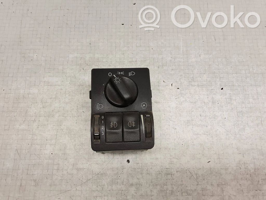 Opel Astra G Light switch 