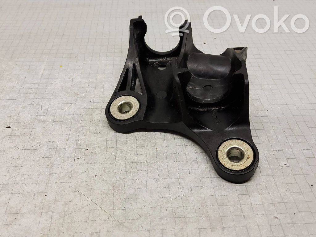 Gear shift cable bracket   H1BR7474DC