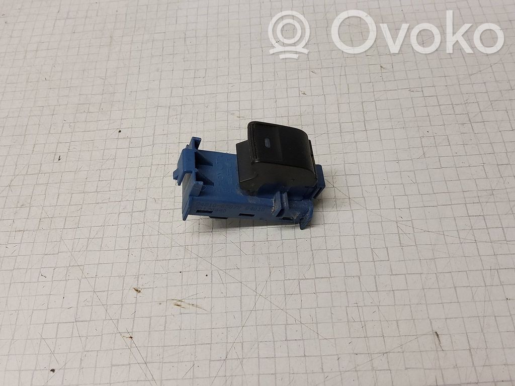 Toyota Verso Electric window control switch 
