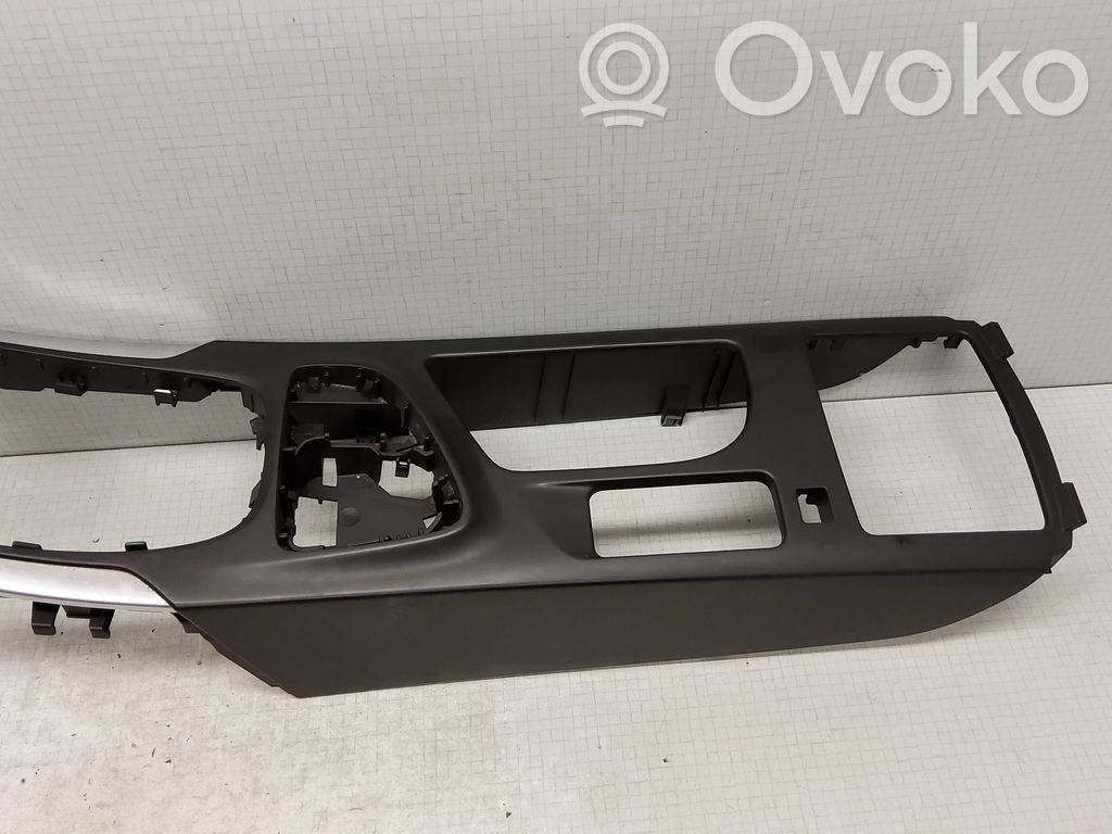 Opel Insignia A Centrinė konsolė 