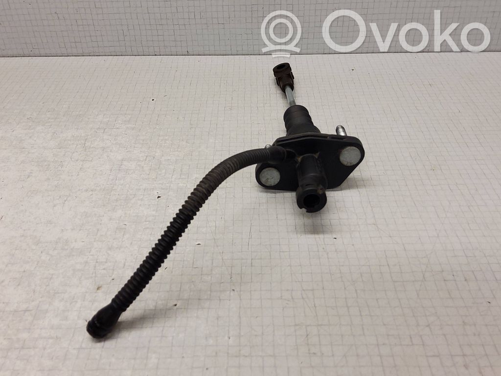 Opel Astra H Kytkimen pääsylinteri 