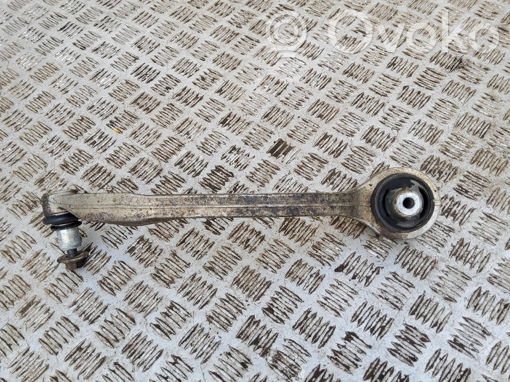 Dolny wahacz przedni   K179904