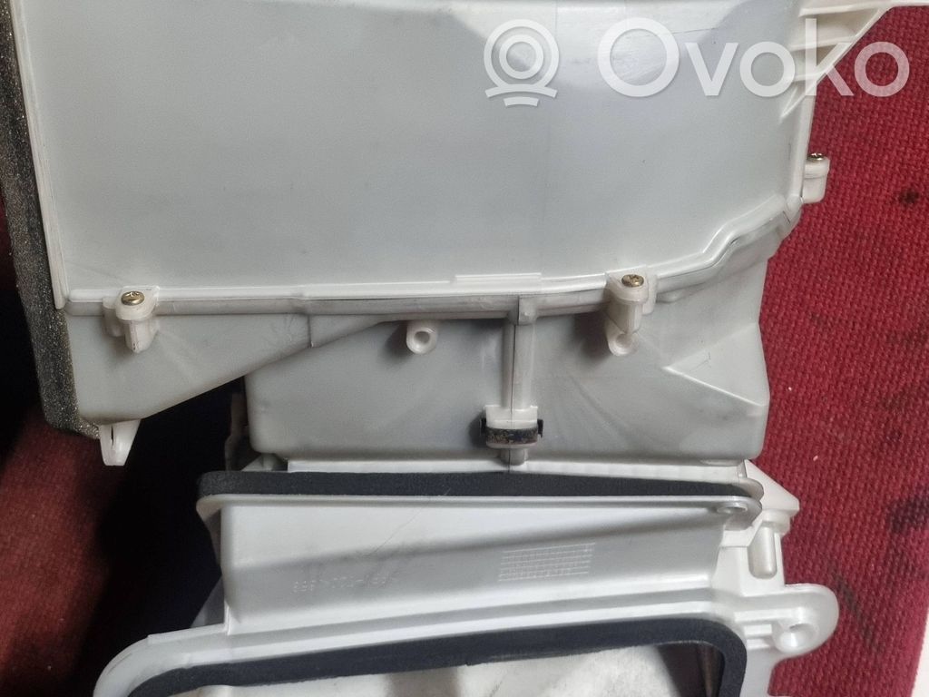 Toyota Corolla E120 E130 Salona gaisa mezgla plastmasas korpuss 