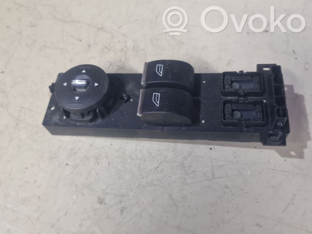 Ford Focus Interruptor del elevalunas eléctrico 