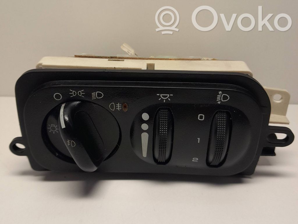 Light switch   P04602460AA,987539,36033A