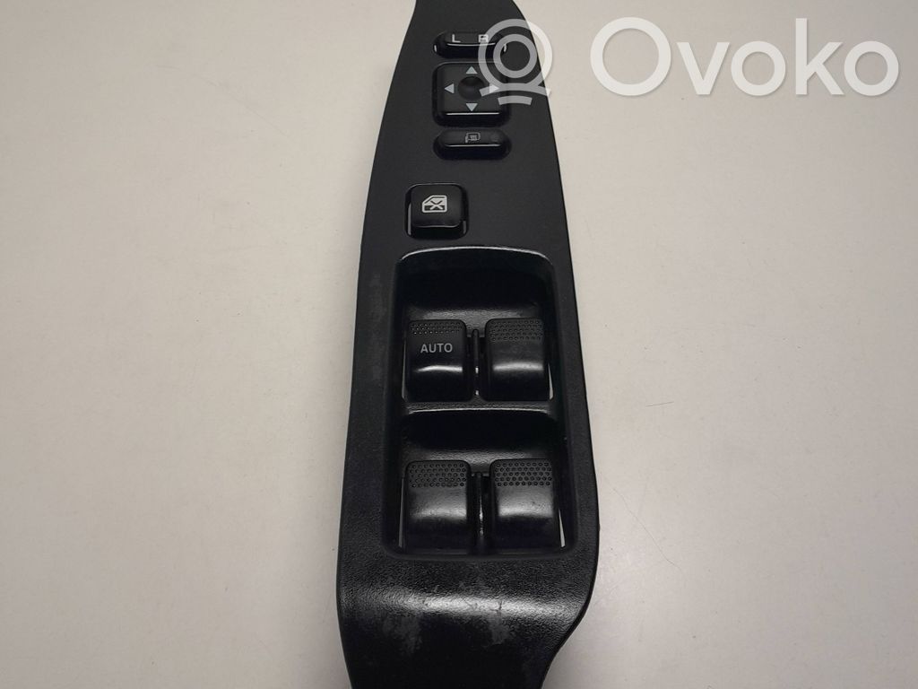 Subaru Legacy Electric window control switch 