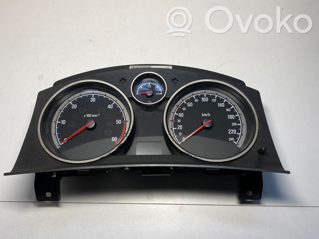 Opel Astra H Speedometer (instrument cluster) 