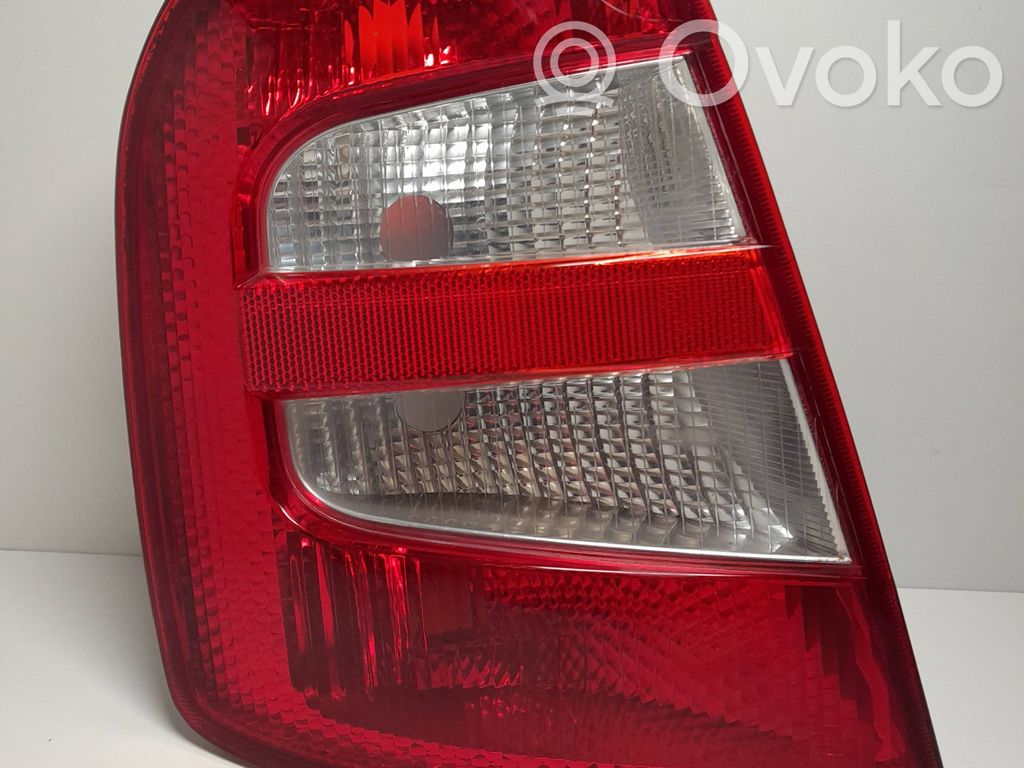 Skoda Fabia Mk1 (6Y) Luz trasera/de freno 