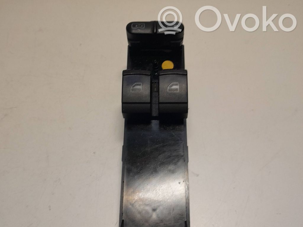 Volkswagen PASSAT B5.5 Electric window control switch 