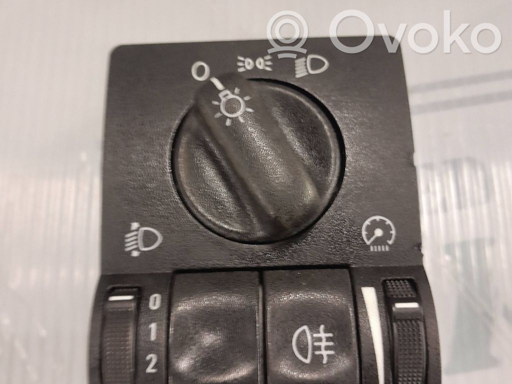Opel Astra G Light switch 