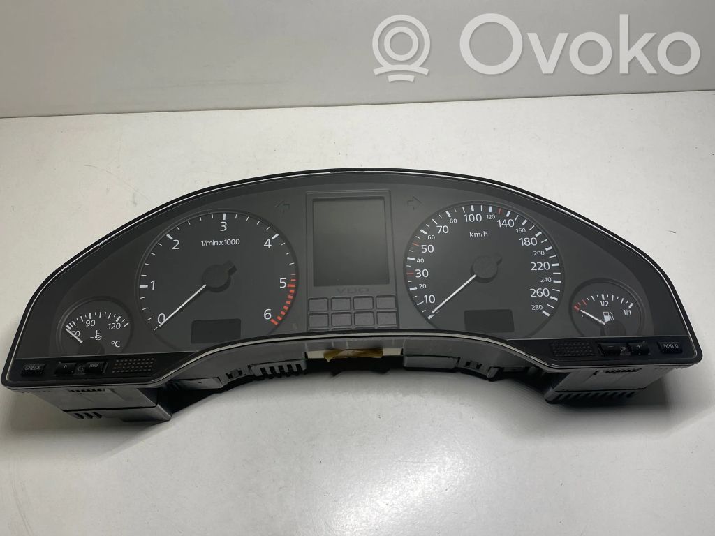 Audi A8 S8 D2 4D Speedometer (instrument cluster) 