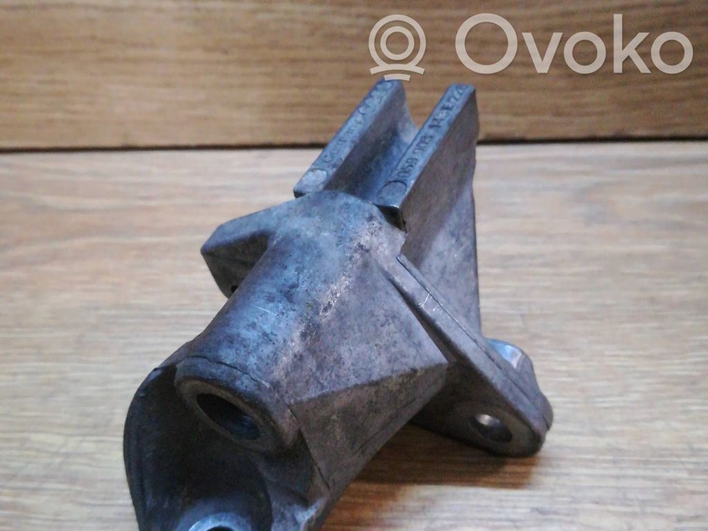 Audi A6 S6 C5 4B Generator/alternator bracket 