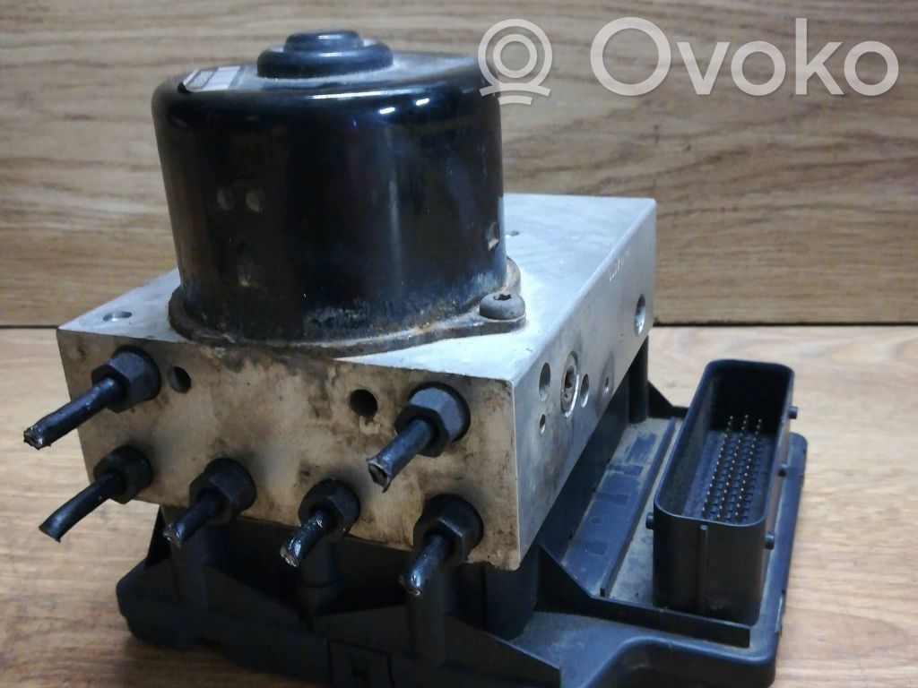 Volkswagen Golf IV ABS Pump 