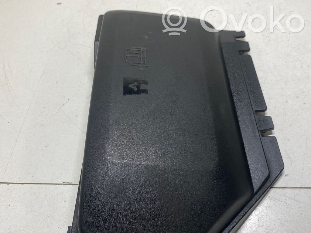 Ford S-MAX Dangtelis saugiklių dėžės 