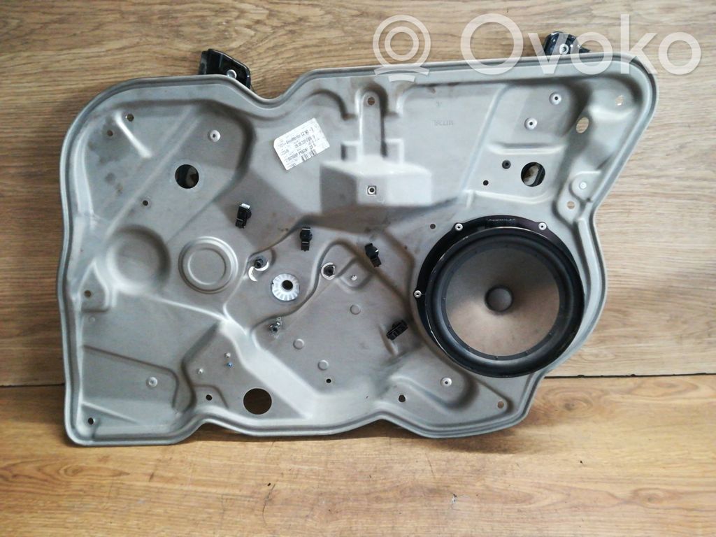 Skoda Octavia Mk2 (1Z) Mechanizm podnoszenia szyby przedniej bez silnika 