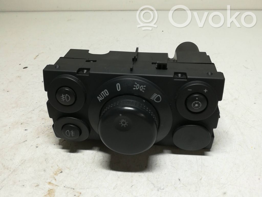 Opel Astra H Light switch 